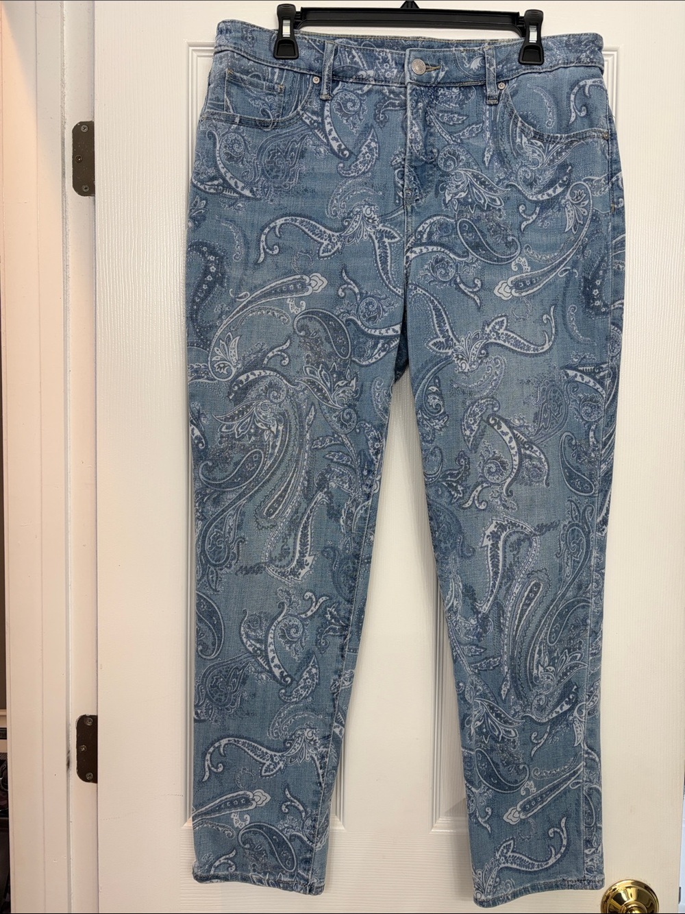 Chico’s So Slimming Girlfriend Slim Leg Ankle jeans